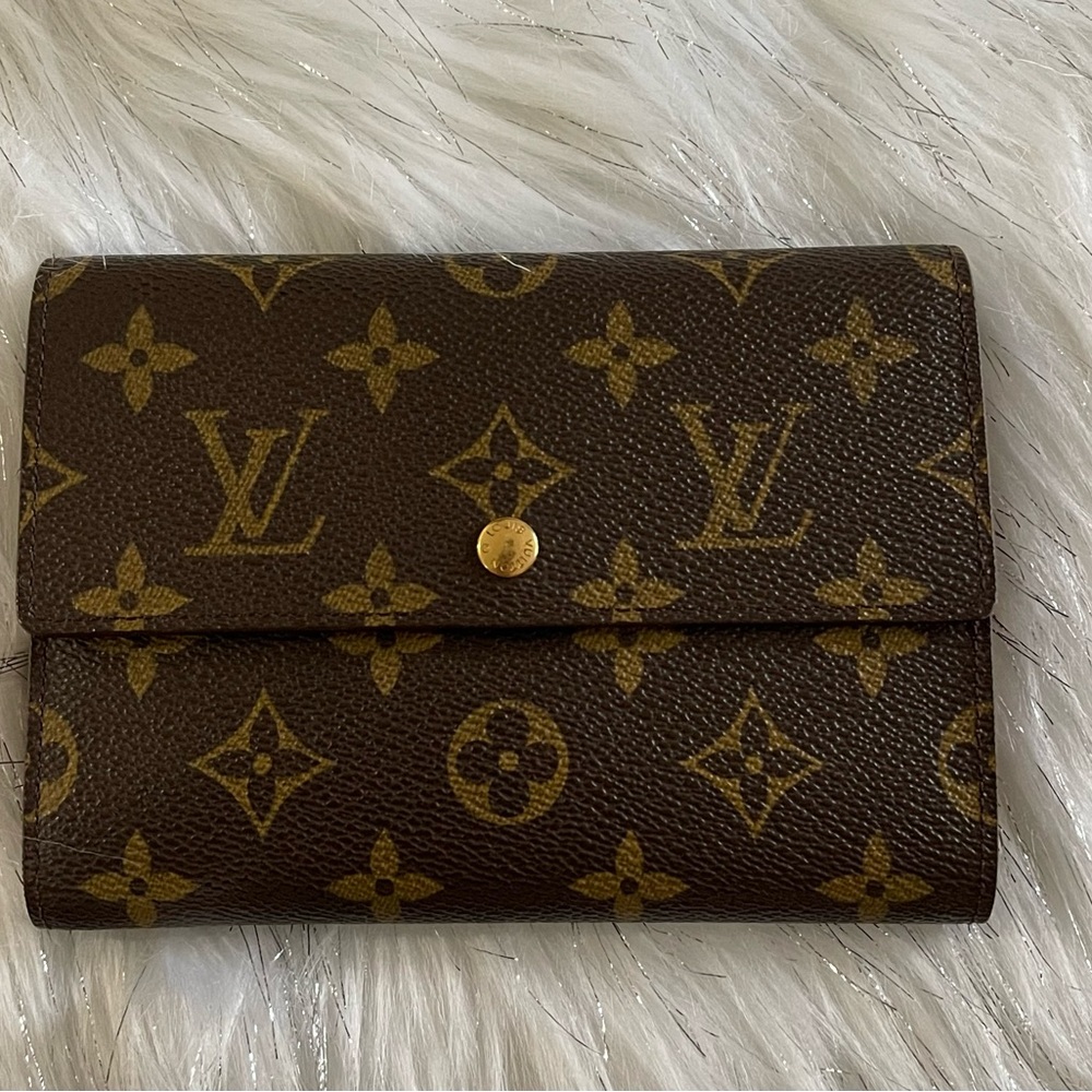 SOLD- Louis Vuitton Alexandra Wallet